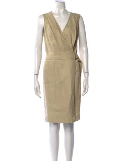 Pre-owned Per Se V-neck Knee-length Dress In Neutrals