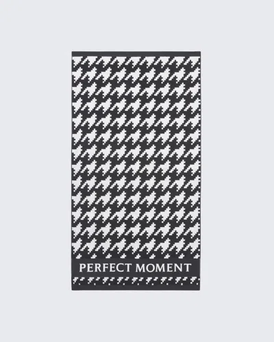 Perfect Moment Houndstooth Beach Towel Onesize In Blue