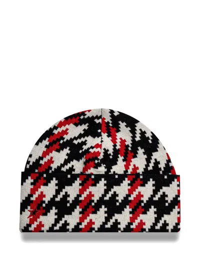 Perfect Moment Houndstooth-pattern Wool Beanie In White