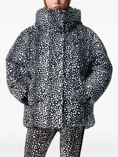 Perfect Moment Supernova Star-patch Jacket In Black