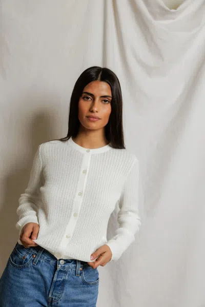 Perfectwhitetee Ada In White