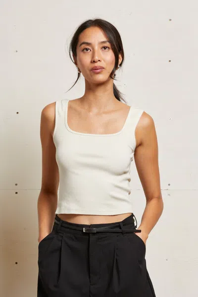 Perfect White Tee Kaitlyn In White