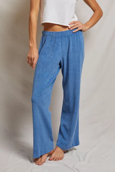 Perfect White Tee Katie In Blue