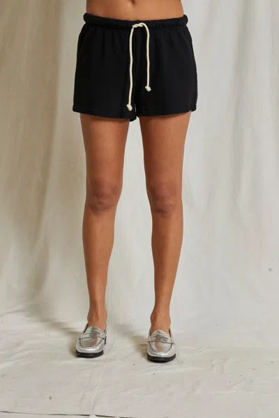 Perfect White Tee Layla In Black