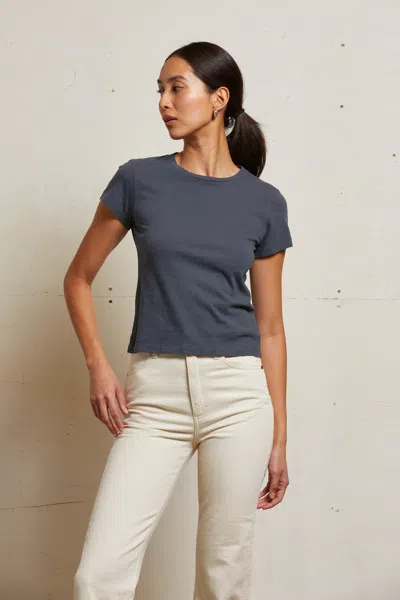 Perfect White Tee Lisa In Blue