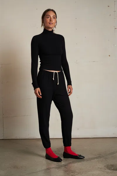 Perfect White Tee Mare In Black