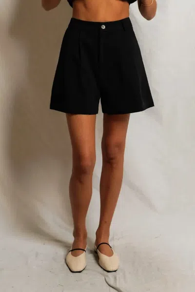 Perfectwhitetee Mei In Black