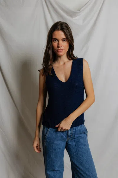 Perfectwhitetee Peggy In Blue