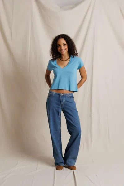PERFECTWHITETEE ALANIS