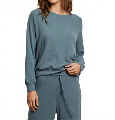 Perfectwhitetee Cooper Brushed Waffled Long Sleeve Raglan Crew Sweatshirt In Slate In Gray