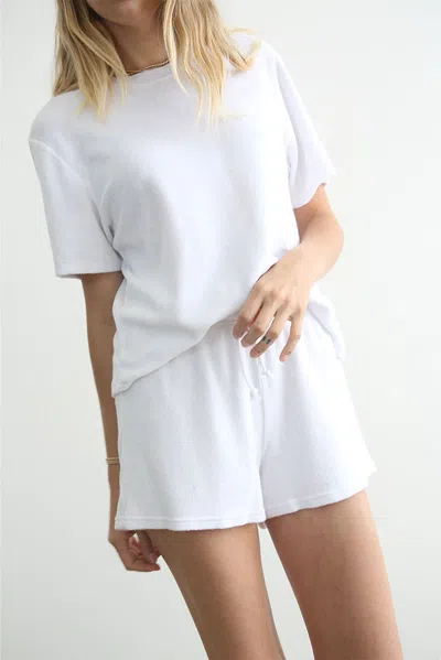 Perfectwhitetee Donna In White