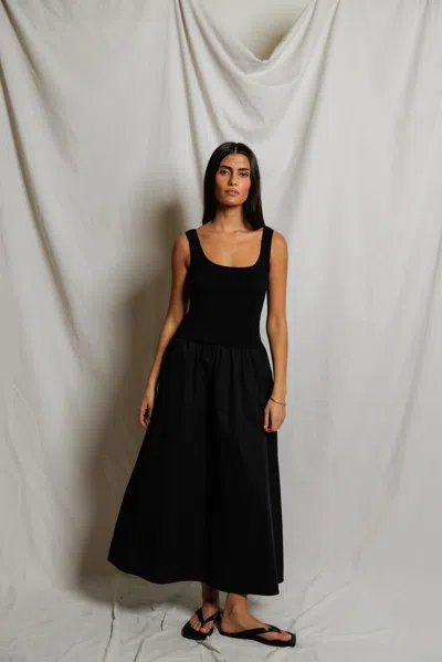 Perfectwhitetee Fabiola In Black