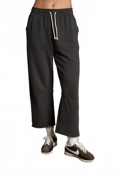 Perfectwhitetee Fallon Fleece Barrel Sweatpants In Vintage Black