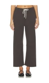 Perfectwhitetee Fallon Structured Fleece Barrel Pant In Black