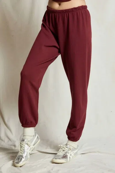 PERFECTWHITETEE JOHNNY JOGGERS IN CRANBERRY