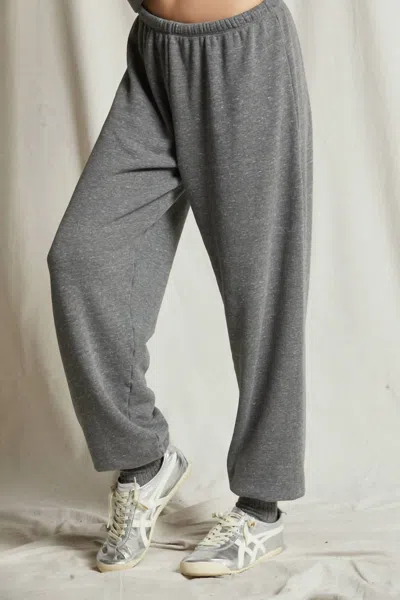 Perfectwhitetee Womens Dre Sweatpants In Heather Grey