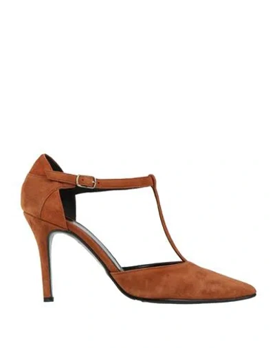 Pergiò Woman Pumps Tan Size 10 Leather In Brown