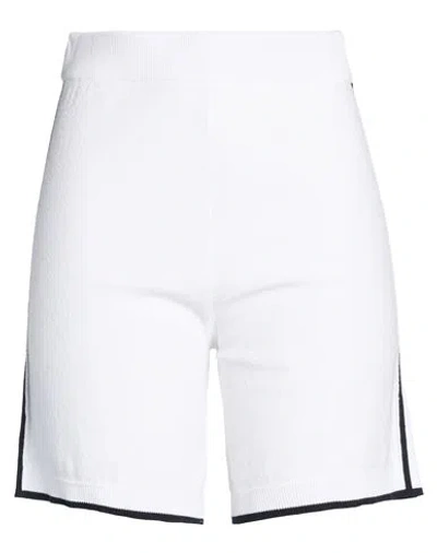 Peserico Easy Woman Shorts & Bermuda Shorts White Size 6 Cotton, Polyamide