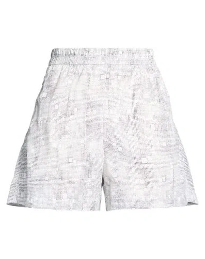 Peserico Easy Woman Shorts & Bermuda Shorts White Size 6 Nylon In Neutral