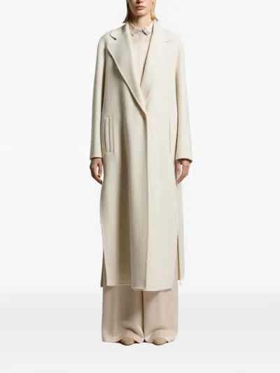 Peserico Notched-lapel Side-slit Coat In Neutral