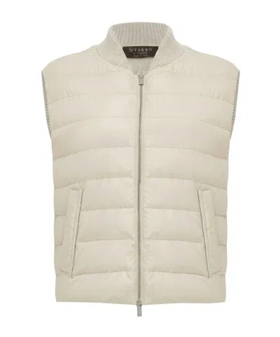 Peserico Quilted Gilet In Brown