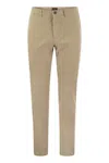 Peserico Men's Stretch Cotton Gabardine Chino Trousers In Beige