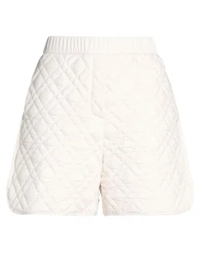 Peserico Woman Shorts & Bermuda Shorts Ivory Size 6 Polyester In White