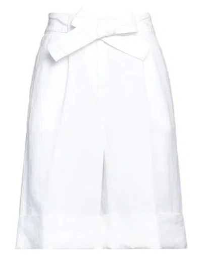 Peserico Woman Shorts & Bermuda Shorts Off White Size 6 Linen