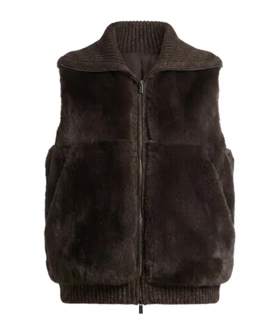 Peserico Zipped Gilet In Brown