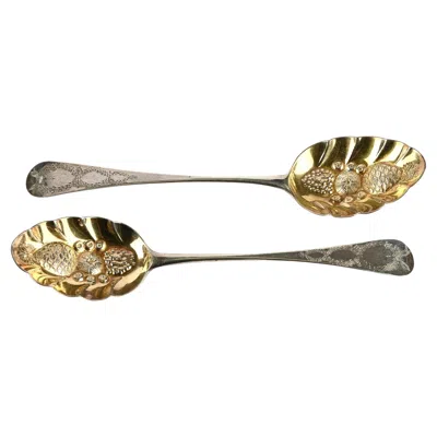 Pre-owned Peter And Ann Bateman Pair Of George Iii Berry Spoons Peter & Anne Bateman In Silver