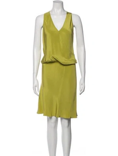 Pre-owned Peter Cohen Silk Knee-length Dress In Green