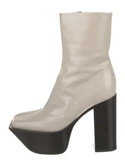 Pre-owned Peter Do Leather Boots In Neutral