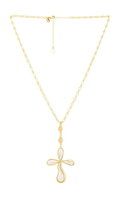 Petit Moments Amulet Necklace In 골드