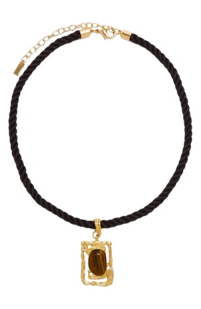 Petit Moments Coastal Necklace In Black