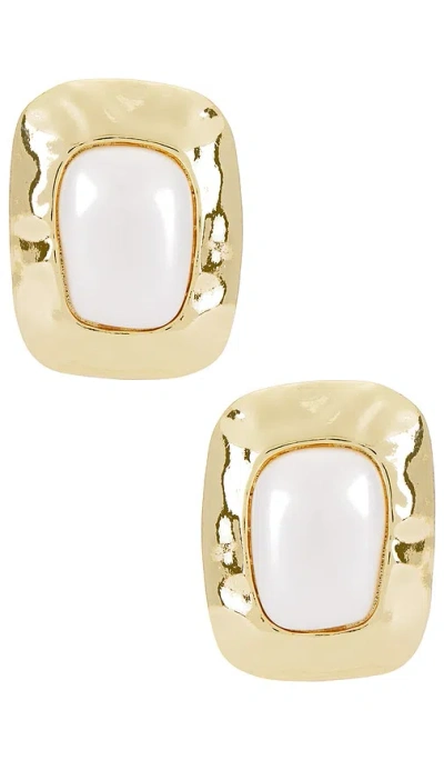 Petit Moments Giovana Stud Earrings In Pearl & Gold