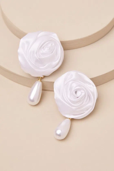 Petit Moments Infinitely Romantic White Rosette Pearl Statement Earrings In Pink