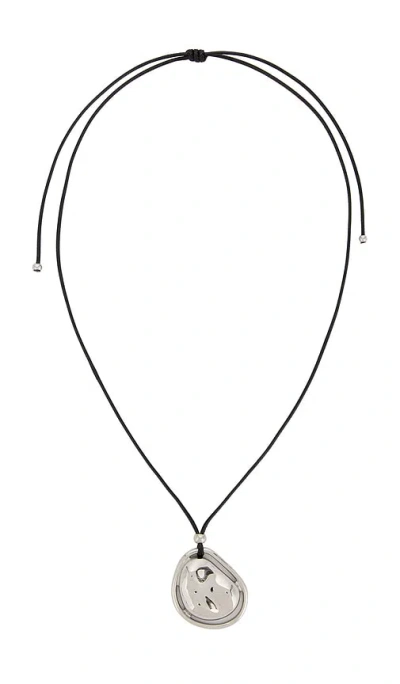 Petit Moments Margurite Necklace In Metallic Silver