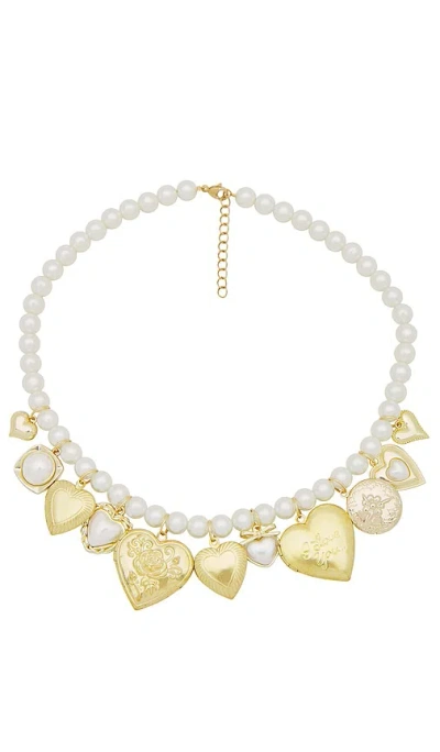 Petit Moments X Revolve Heart Charm Necklace In 金色