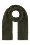 Peuterey Logo-patch Ribbed-knit Scarf In Green