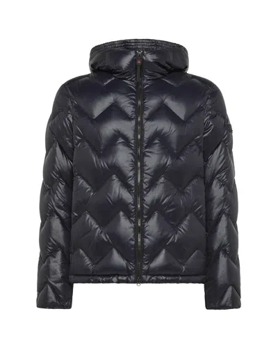 Peuterey Short Lightweight Puffer Jacket With Chevron Quilting In Black