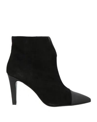 Ph 5.5 Woman Ankle Boots Black Size 6 Leather