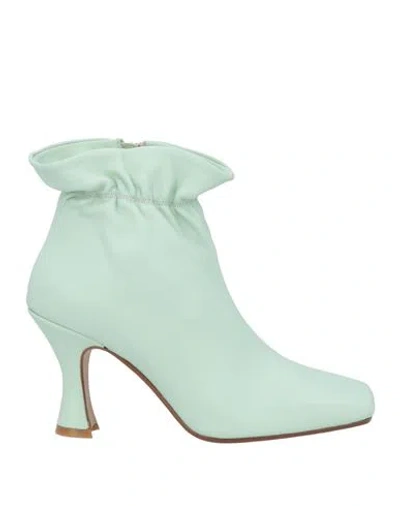 Ph 5.5 Woman Ankle Boots Light Green Size 6 Leather
