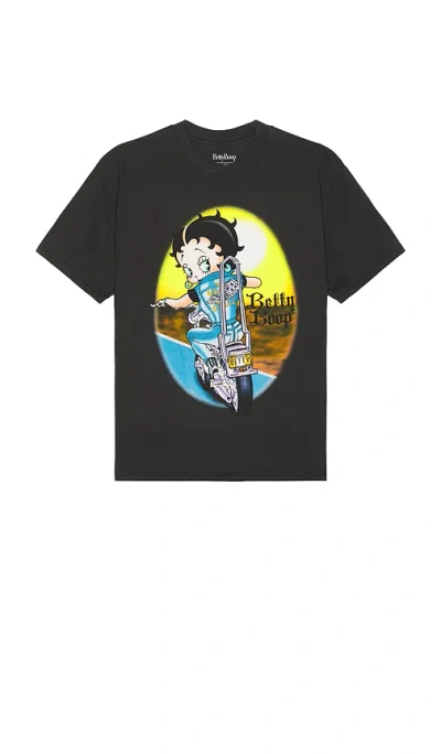Philcos Betty Boop Wild Child Boxy Tee In Black