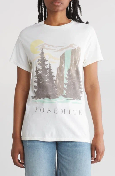 Philcos Yosemite Graphic T-shirt In Natural Pigment