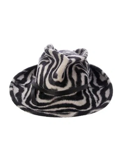 Pre-owned Philip Treacy Patterned Hat In Black