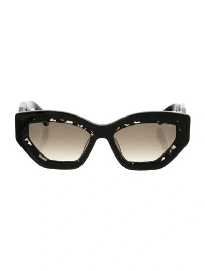 Pre-owned Philipp Plein Cat-eye Gradient Sunglasses In Black