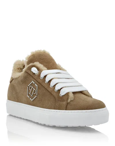 Philipp Plein Shearling Lo-top Sneakers In Beige