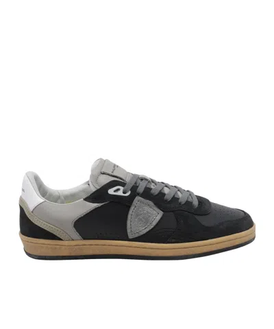 Philippe Model Lace-up Low-top Sneakers In Black