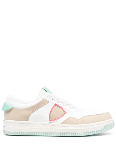 Philippe Model Lyon Leather Low-top Sneakers In Weiss