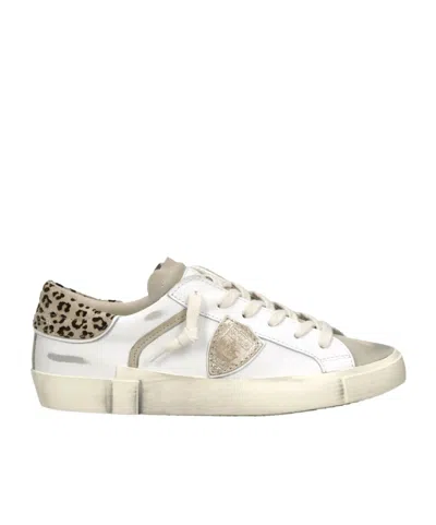 Philippe Model Round-toe Low-top Sneakers In White